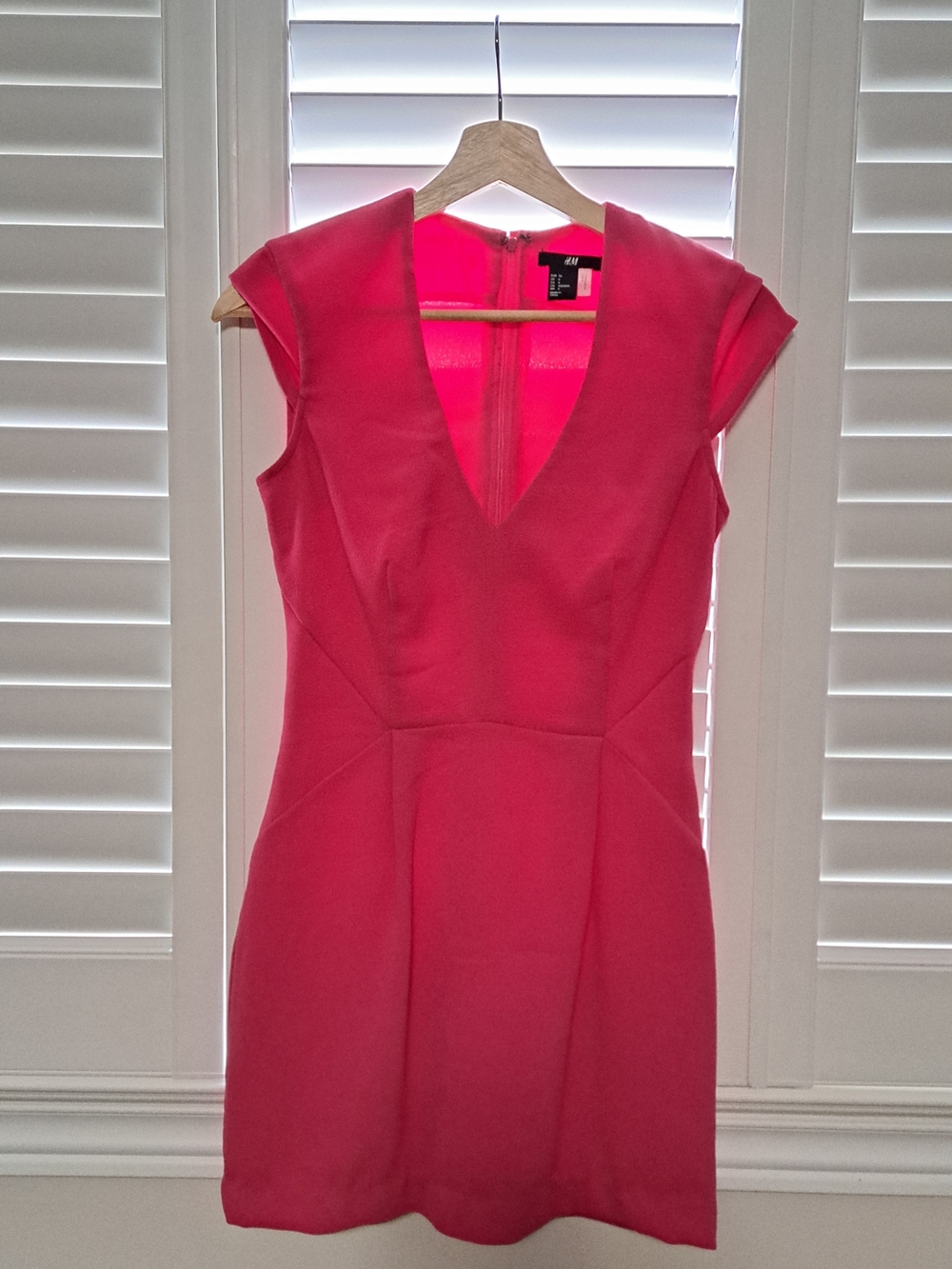 H&M Hot Pink V-Neck Cap Sleeve Mini Dress